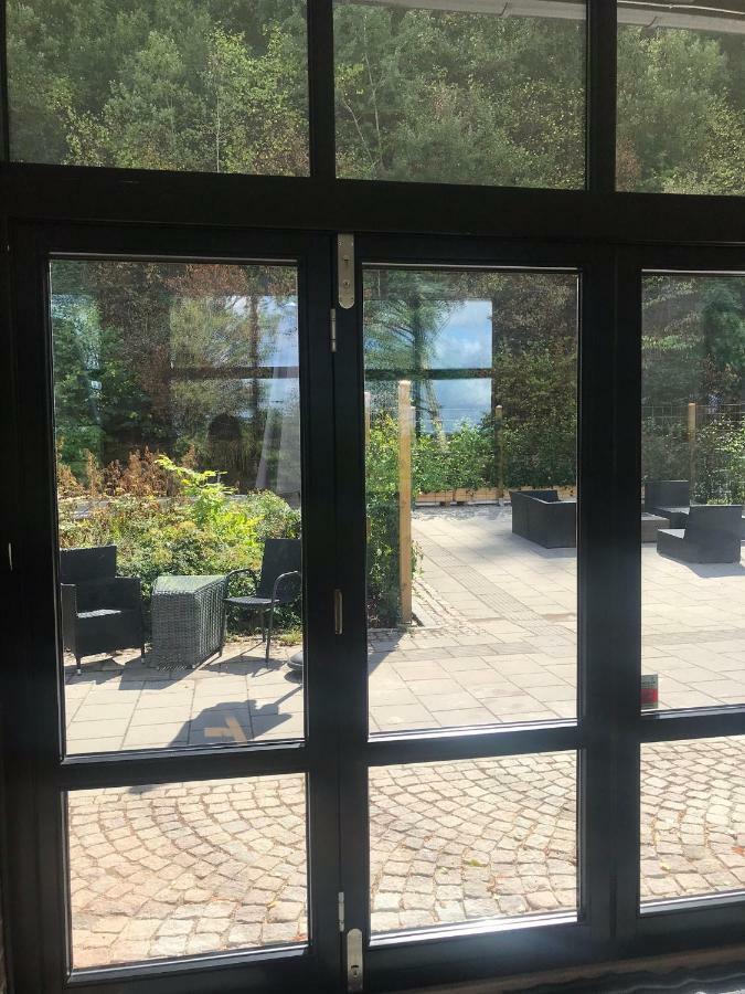 Tree Top Hill - The Old Station House - Bastad Holiday Apartments Bagian luar foto